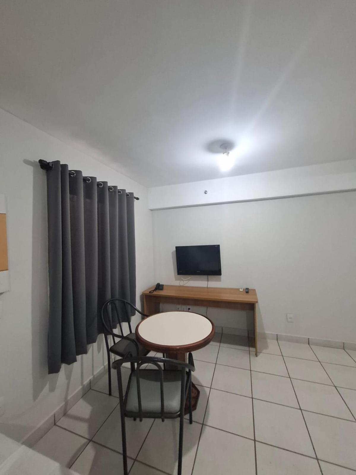 Saint James Palace Hotel Lencois Paulista Bagian luar foto