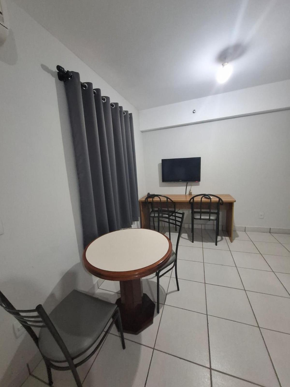 Saint James Palace Hotel Lencois Paulista Bagian luar foto